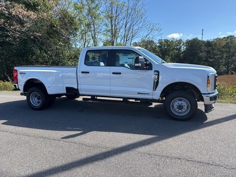 New 2026 Ford F350 XL w/ XL Chrome Package image 2