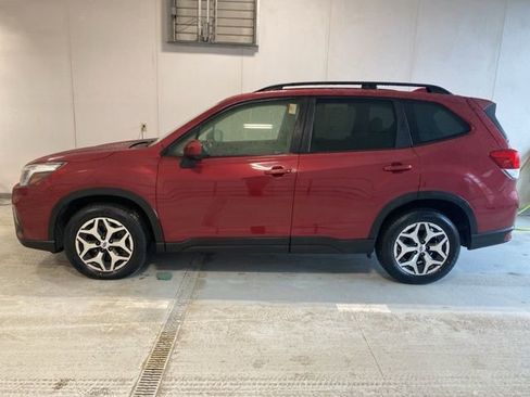 Used 2019 Subaru Forester Premium w/ All-Weather Package image 8