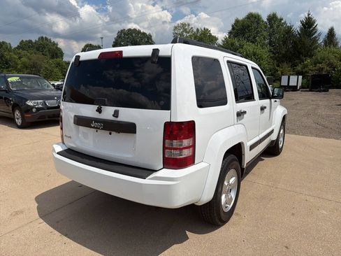 Used 2011 Jeep Liberty Sport w/ Popular Equipment Group AWD/4WD image 4