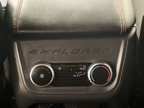 Used 2025 Ford Explorer ST-Line image 26