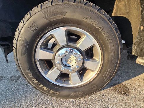 Used 2011 Ford F250 Lariat image 11