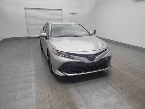 Used 2019 Toyota Camry LE FWD image 14