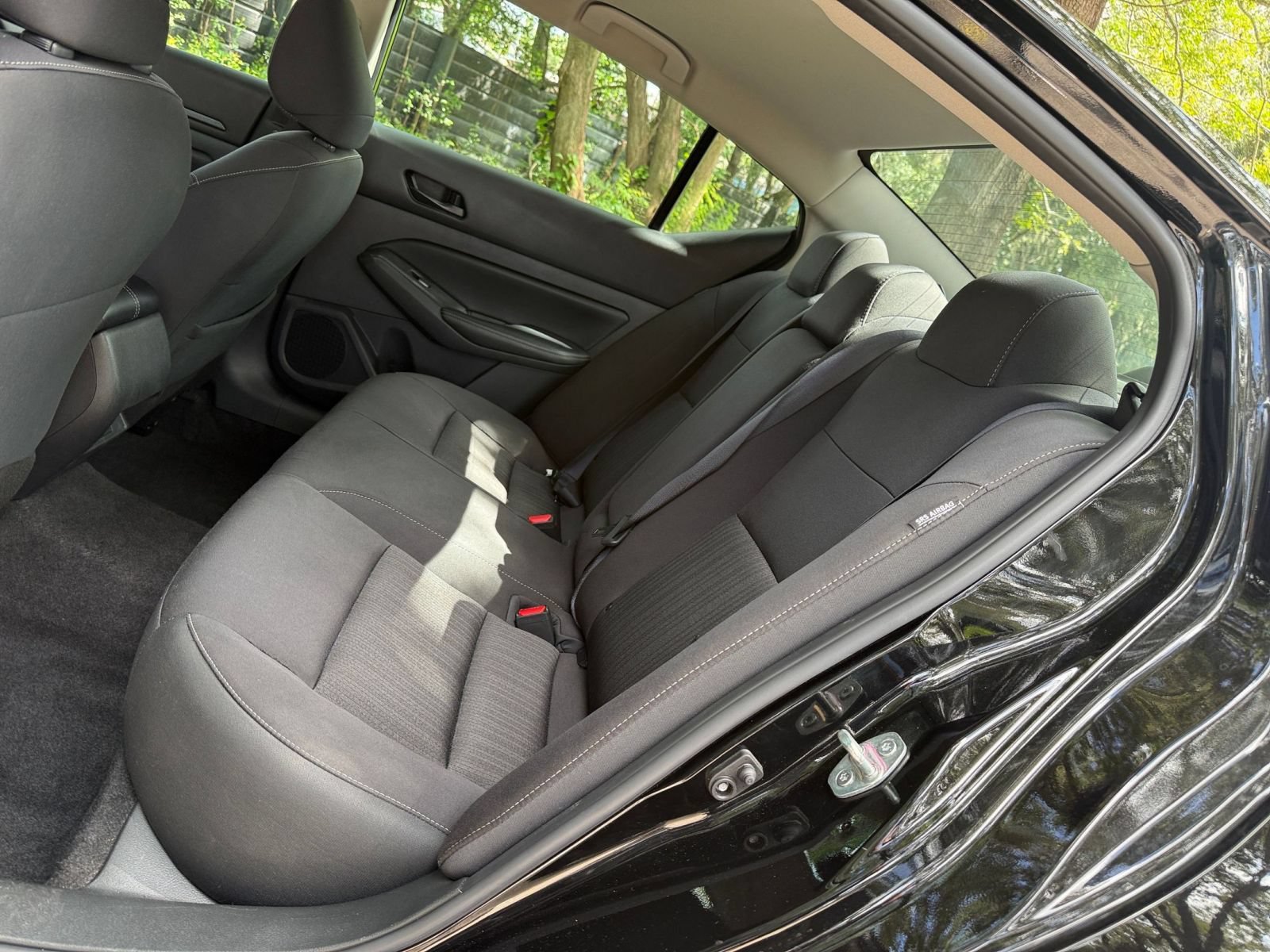 Used 2025 Nissan Altima 2.5 SV FWD image 33