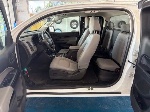 Used 2018 Chevrolet Colorado W/T RWD image 6
