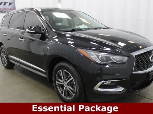 Used 2019 INFINITI QX60 Luxe w/ Essential Package image 3