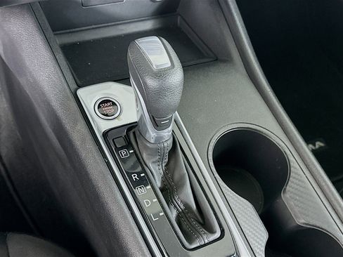 Used 2025 Nissan Altima 2.5 SV image 24