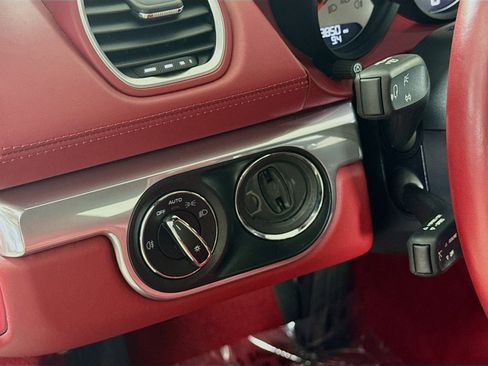 Certified 2024 Porsche 718 Boxster image 13