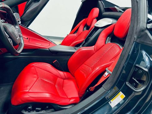 Used 2021 Chevrolet Corvette Stingray Premium Conv w/ Z51 Performance Package image 37
