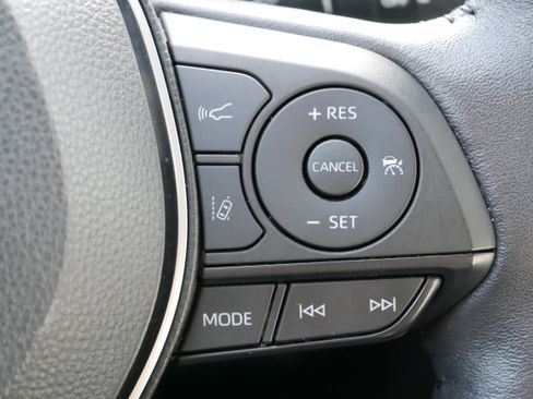 Used 2022 Toyota RAV4 Limited image 26