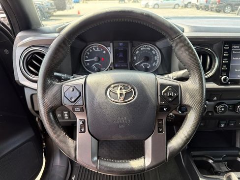 Used 2020 Toyota Tacoma TRD Off-Road AWD/4WD image 16