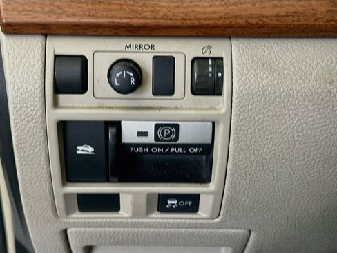 Used 2014 Subaru Outback 2.5i Limited AWD/4WD image 16