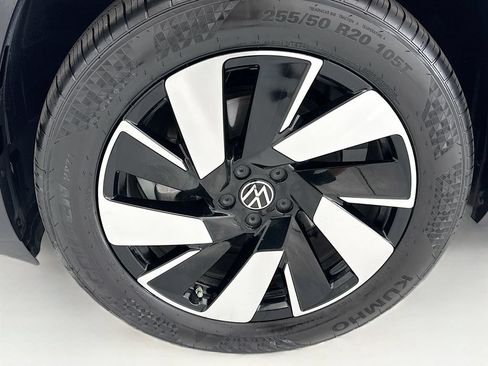 Used 2024 Volkswagen Atlas Cross Sport SE w/ Panoramic Sunroof Package AWD/4WD image 28