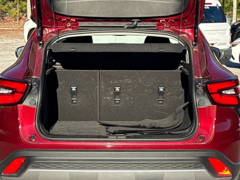 Used 2025 Chevrolet Trax LT w/ LT Convenience Package image 18