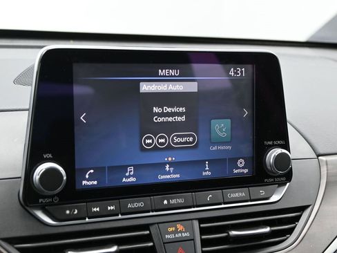 Used 2024 Nissan Altima 2.5 SV image 13