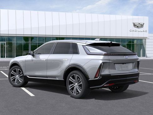 New 2025 Cadillac Lyriq Luxury w/ LPO, Floor Liner Package RWD image 27