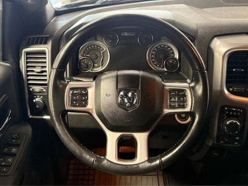 Used 2022 RAM 1500 Classic Warlock AWD/4WD image 18