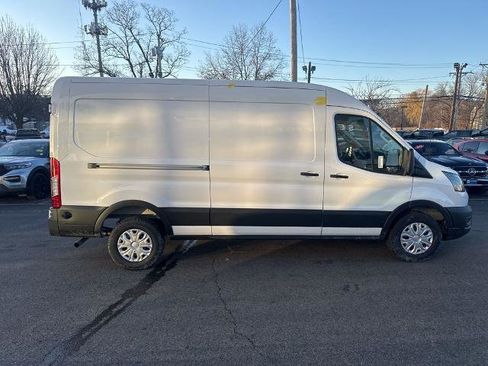 New 2026 Ford Transit 250 148 Medium Roof w/ Exterior Upgrade Package RWD image 4