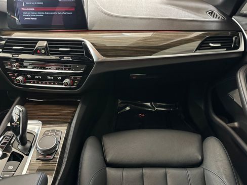 Used 2018 BMW 540i image 30
