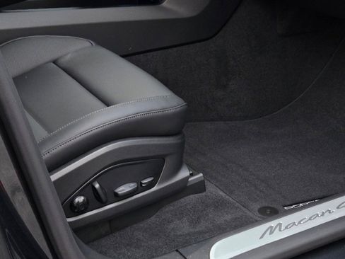 New 2025 Porsche Macan 4S Electric image 29