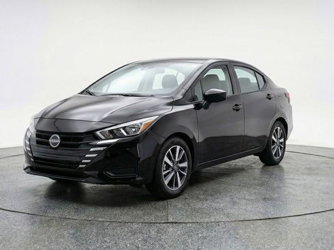 Used 2025 Nissan Versa SV FWD image 3