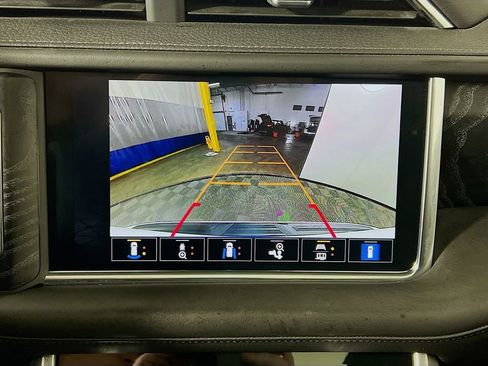 Used 2023 GMC Yukon Denali AWD/4WD image 14