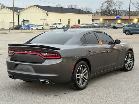 Used 2017 Dodge Charger SXT w/ Blacktop Package image 4