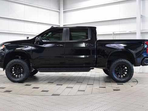 Used 2025 Chevrolet Silverado 1500 RST image 3