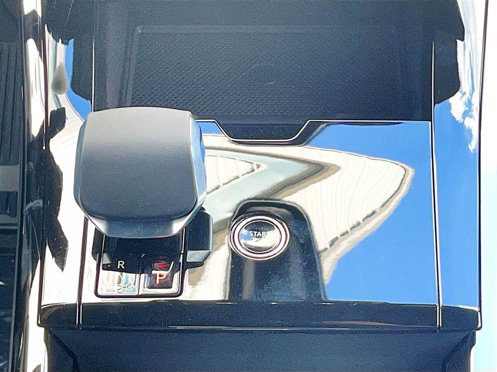 New 2026 Land Rover Range Rover Sport Dynamic SE AWD/4WD image 10