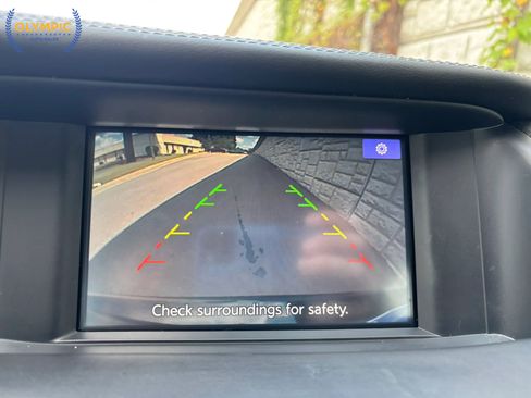 Used 2017 INFINITI QX30 w/ Cargo Package image 28