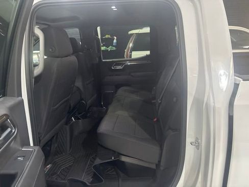 Used 2023 Chevrolet Silverado 1500 LT AWD/4WD image 29