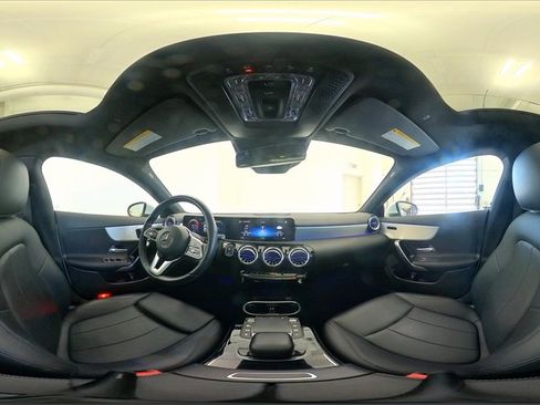 Used 2023 Mercedes-Benz CLA 250 4MATIC image 35