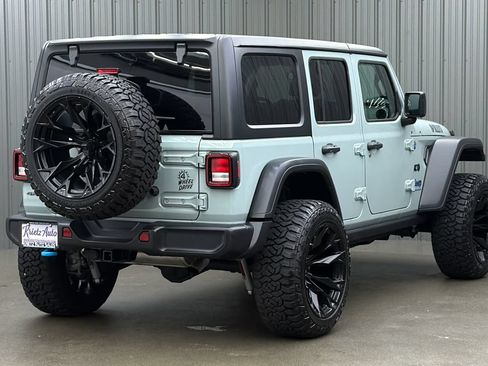 Used 2024 Jeep Wrangler Unlimited AWD/4WD image 5