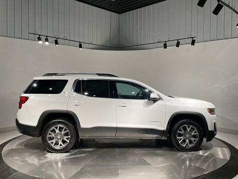 Used 2023 GMC Acadia SLE w/ Driver Convenience Package image 9