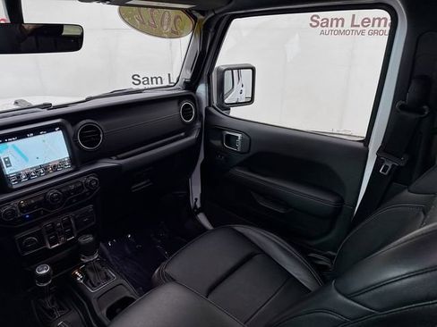 Used 2022 Jeep Wrangler Sahara w/ Cold Weather Group image 25