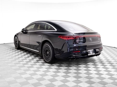 Used 2022 Mercedes-Benz EQS 580 4MATIC Sedan image 3