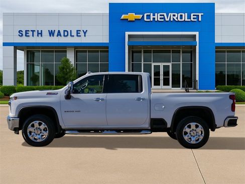 Used 2021 Chevrolet Silverado 2500 LTZ w/ LTZ Premium Package image 4