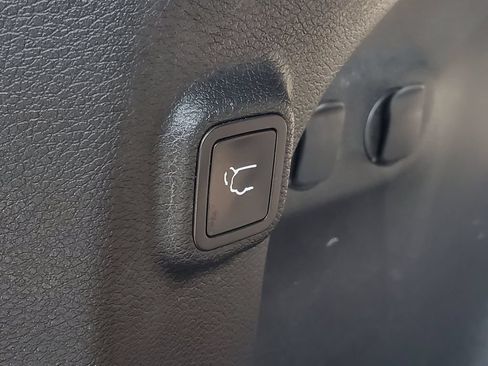 Used 2020 Jeep Cherokee Limited AWD/4WD image 30