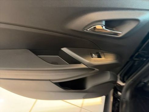 New 2026 Chevrolet Trax LS w/ LS Convenience Package FWD image 11