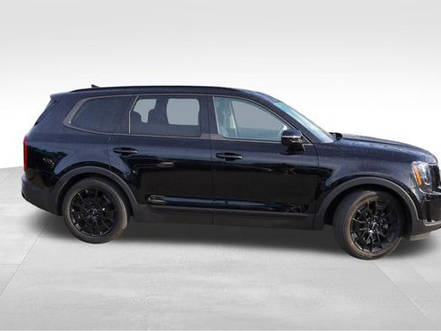 Certified 2022 Kia Telluride SX w/ SX Prestige Package AWD/4WD image 2