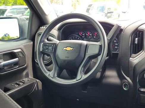 Used 2022 Chevrolet Silverado 1500 Custom image 3