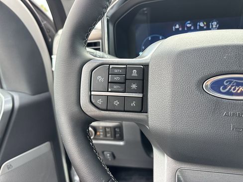 Used 2025 Ford F250 Lariat w/ Lariat Ultimate Package AWD/4WD image 29