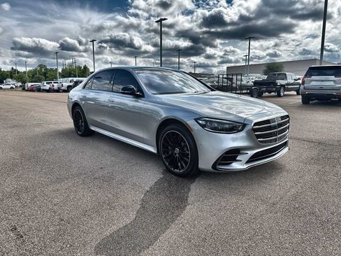 Used 2025 Mercedes-Benz S 580 4MATIC Sedan image 19