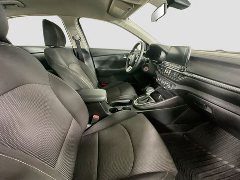 Used 2020 Kia Forte LXS FWD image 28