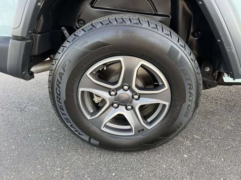 Certified 2023 Jeep Wrangler Sport AWD/4WD image 11