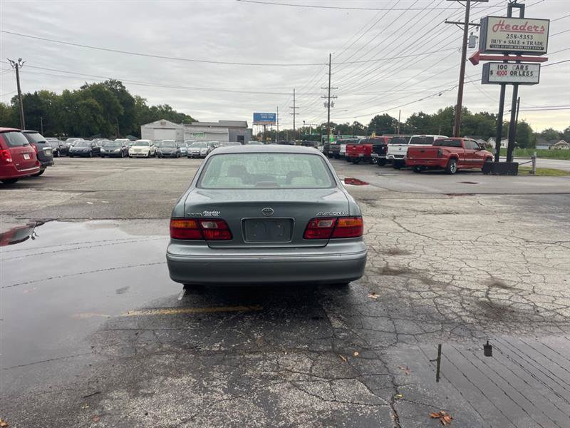 Used 2005 Ford Taurus SE FWD image 6