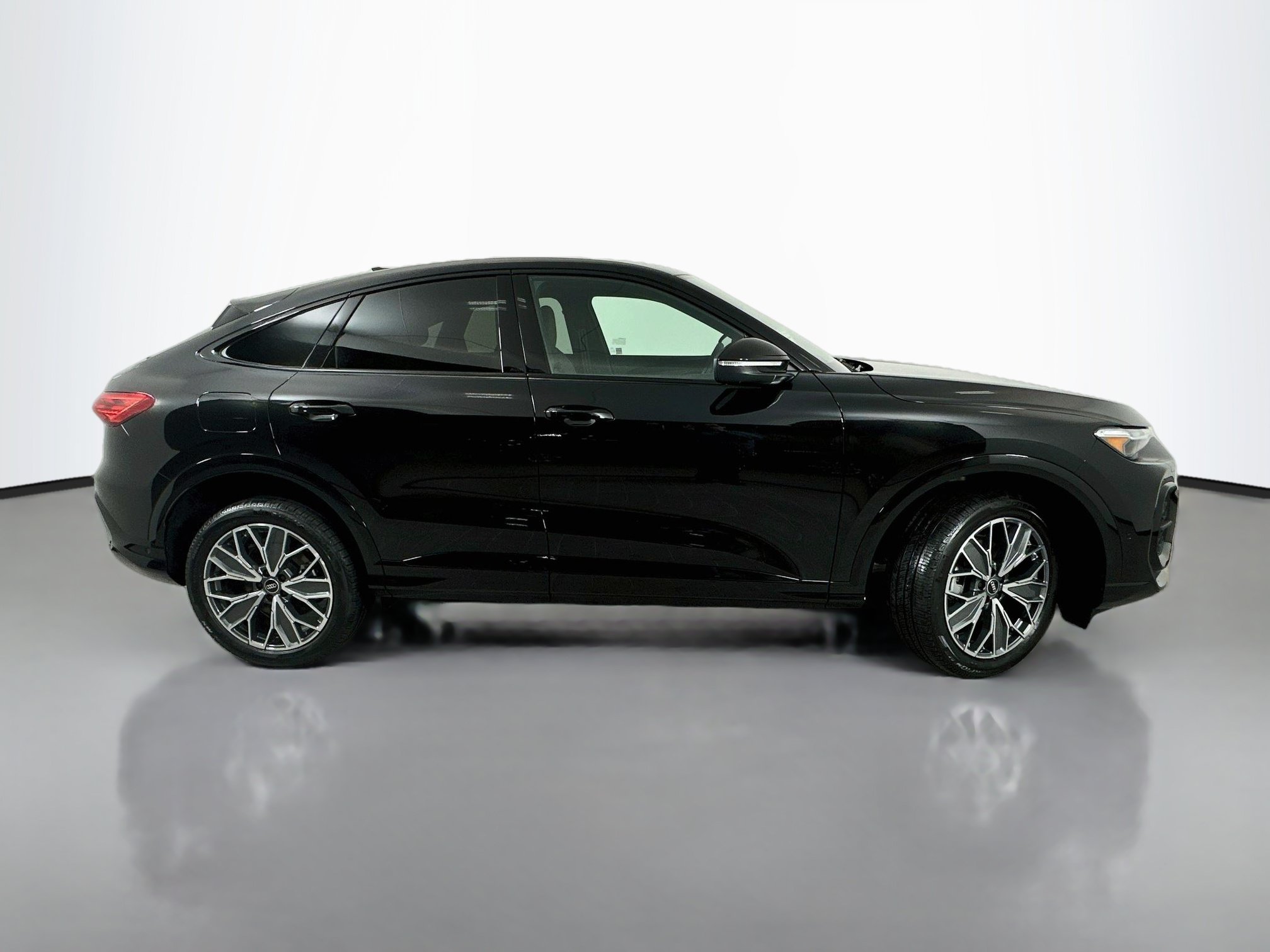 New 2026 Audi Q5 Premium Plus AWD/4WD image 8