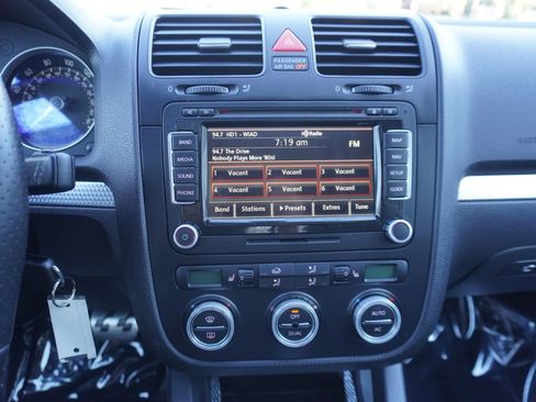 Used 2008 Volkswagen R32 AWD/4WD image 15