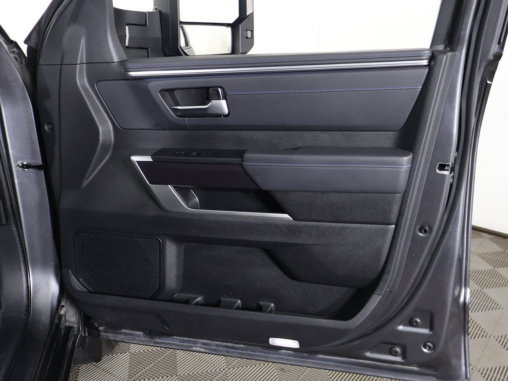 Used 2022 Toyota Tundra Platinum AWD/4WD image 26
