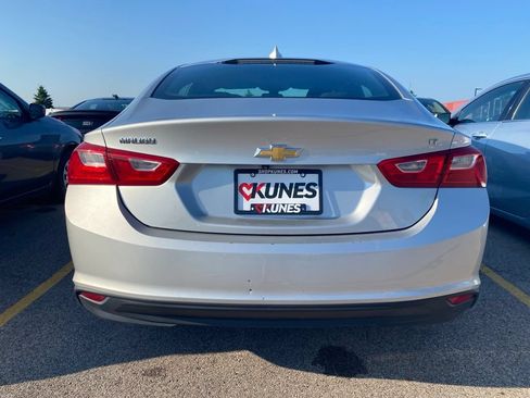 Used 2018 Chevrolet Malibu LT FWD image 10