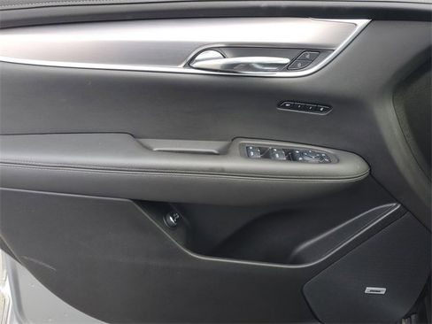 Certified 2024 Cadillac XT6 Luxury w/ LPO, Floor Liner Package image 11